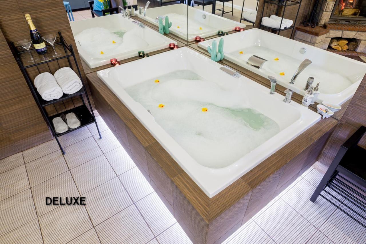 Apartamenty Centrum Z Wanna Dwuosobowa Piotrków Trybunalski Δωμάτιο φωτογραφία
