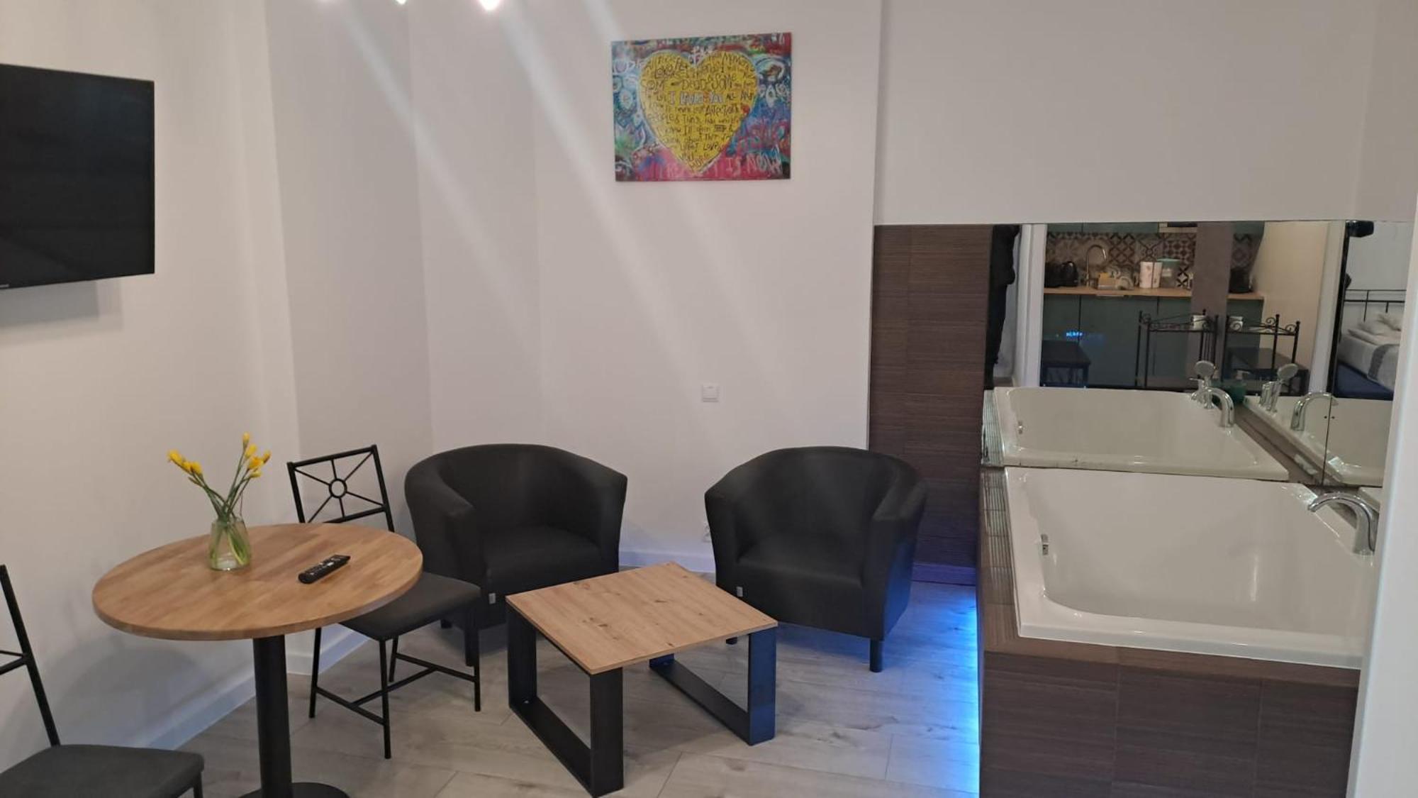 Apartamenty Centrum Z Wanna Dwuosobowa Piotrków Trybunalski Εξωτερικό φωτογραφία